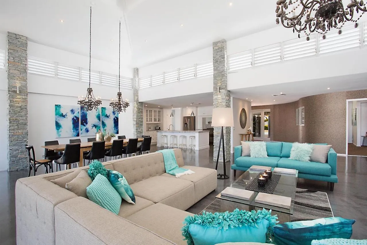 Villa Coastal Elegance Gold Coast